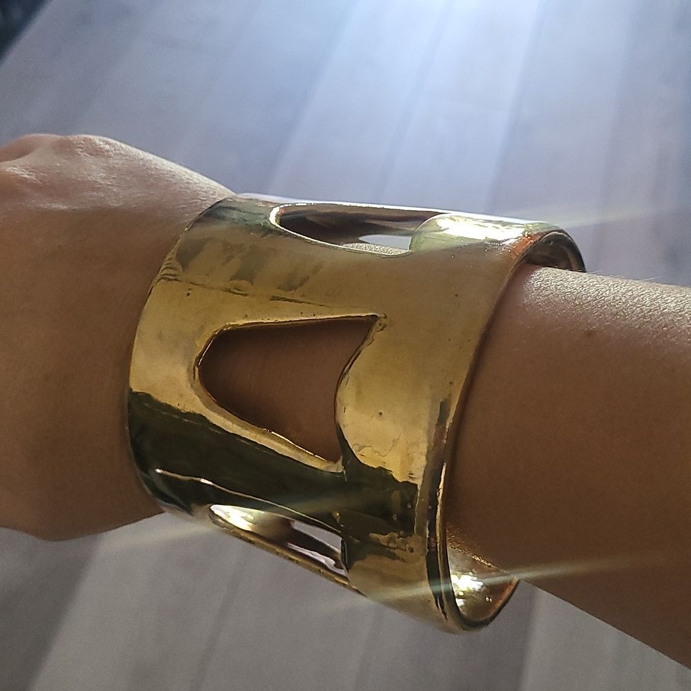 Thick Gold Statement Bangle bracelet